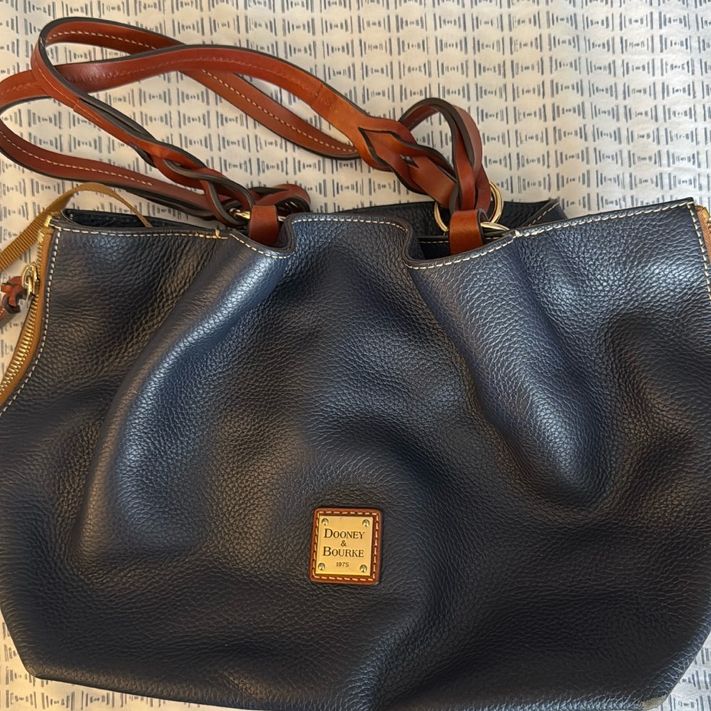 Dooney & Bourke purse